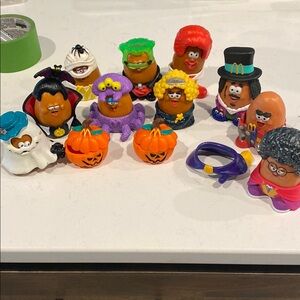 Orange and Purple Action Figures Playset